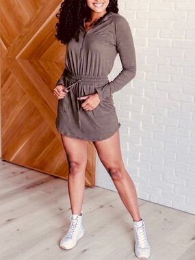 Long-Sleeve Hooded Romper in Slate Gray